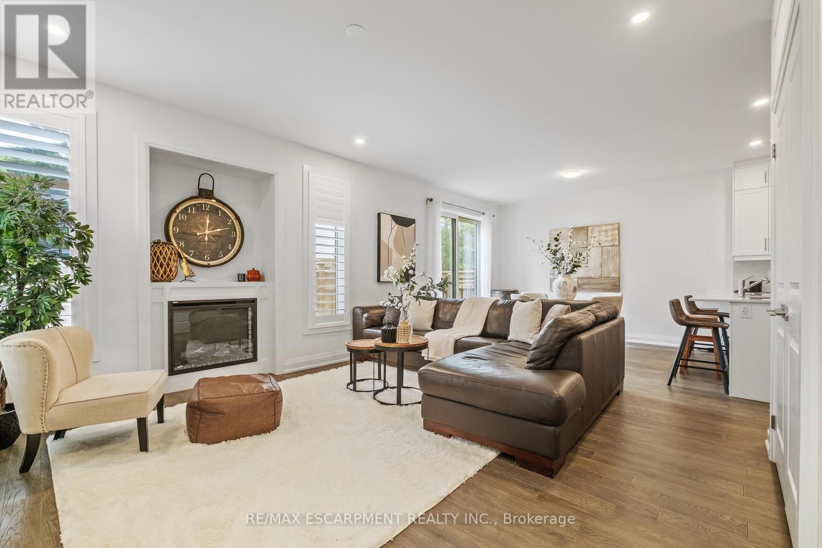 3384 Carter Common, Burlington, Ontario  L7M 3R9 - Photo 2 - W13146996