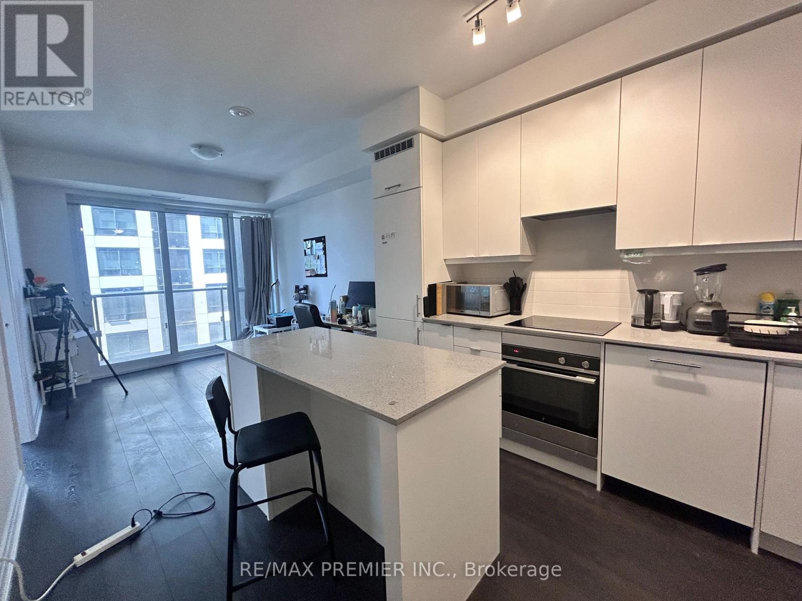 2109 - 30 Elm Drive W, Mississauga, Ontario  L5B 0N6 - Photo 5 - W13147072