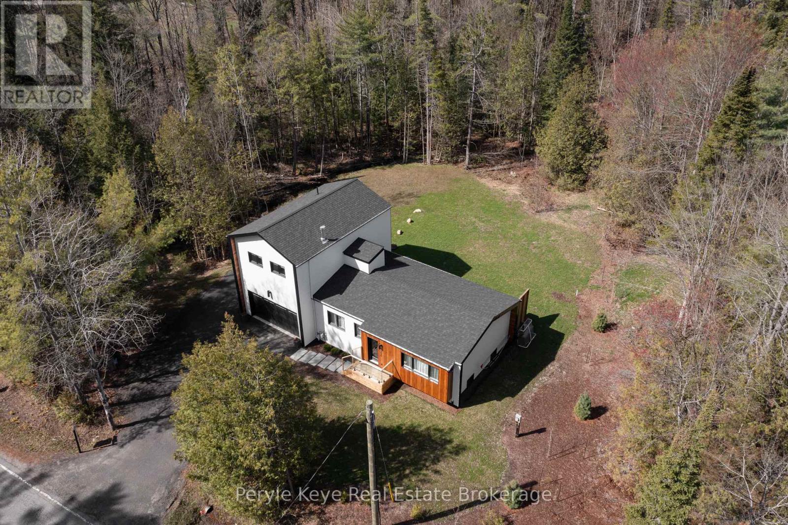 1290 Cedar Lane, Bracebridge, Ontario  P1L 1W9 - Photo 4 - X12938050