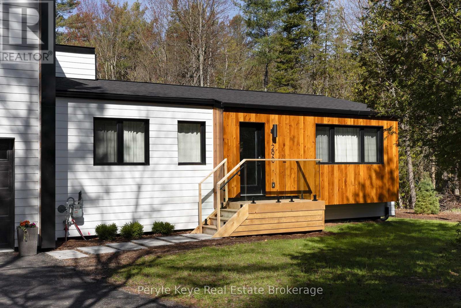 1290 Cedar Lane, Bracebridge, Ontario  P1L 1W9 - Photo 5 - X12938050