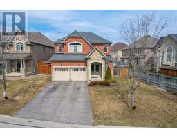 22 MCCOMBE LANE, Vaughan, Ontario
