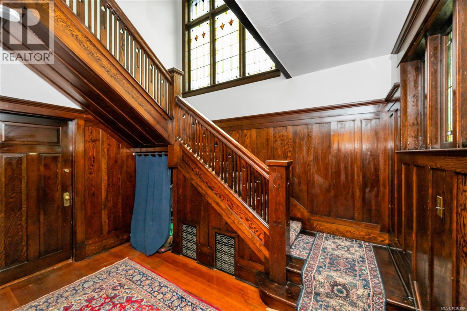 1909 Fernwood Rd, Victoria, British Columbia  V8T 2Y6 - Photo 6 - 1036388