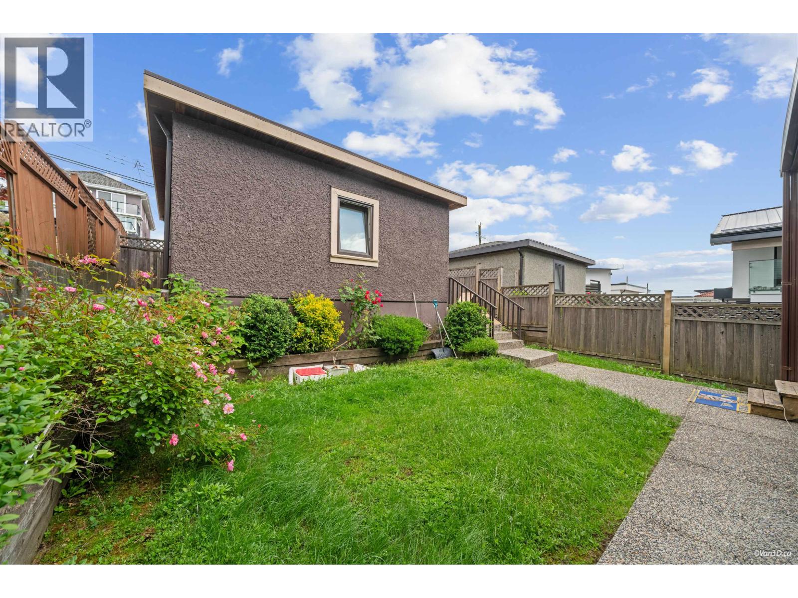 8 Glynde Avenue, Burnaby, British Columbia  V5B 3J2 - Photo 36 - R3125135