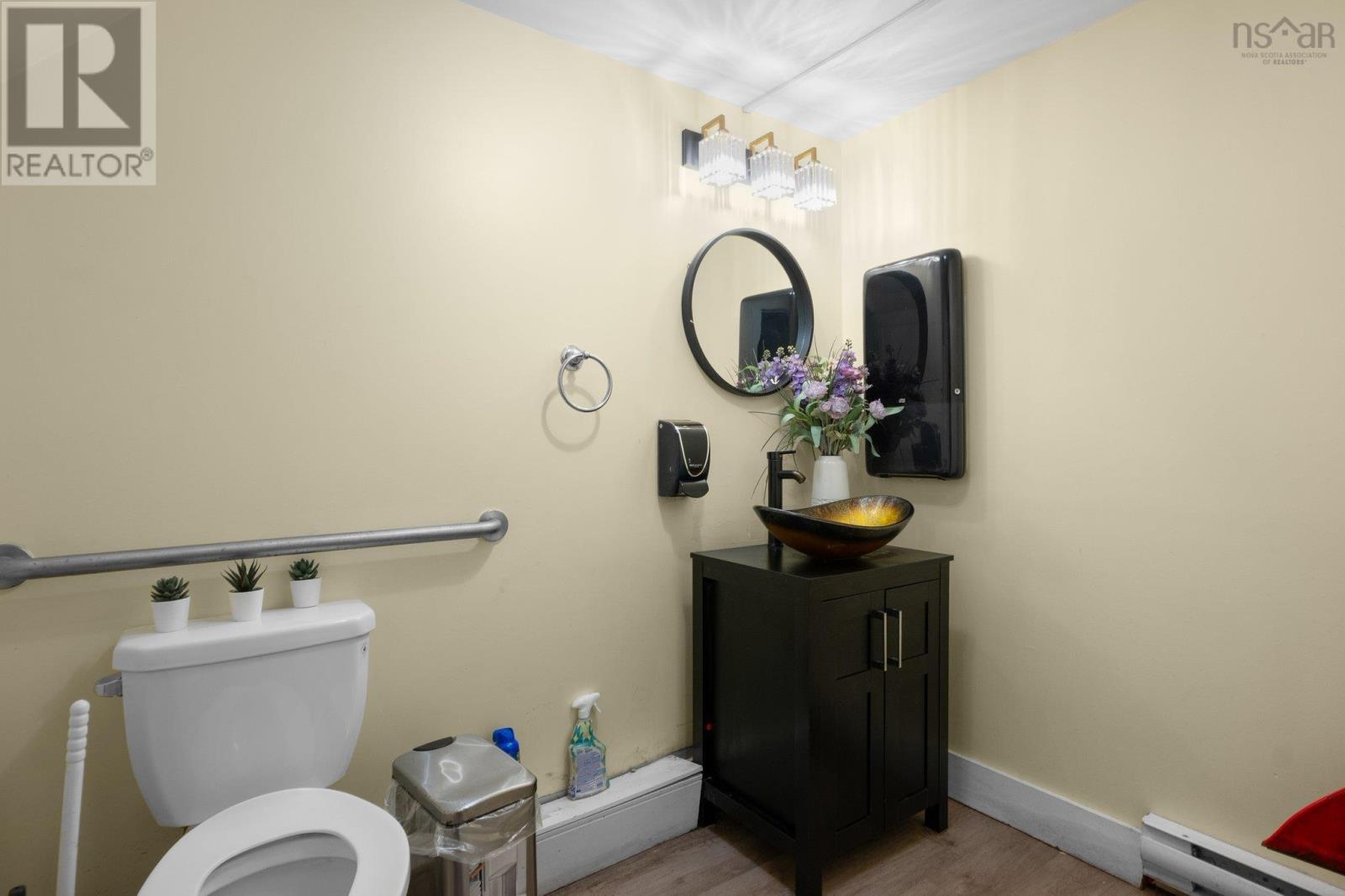 815 Bedford Highway, Halifax, Nova Scotia  B4A 1A4 - Photo 6 - 202528810