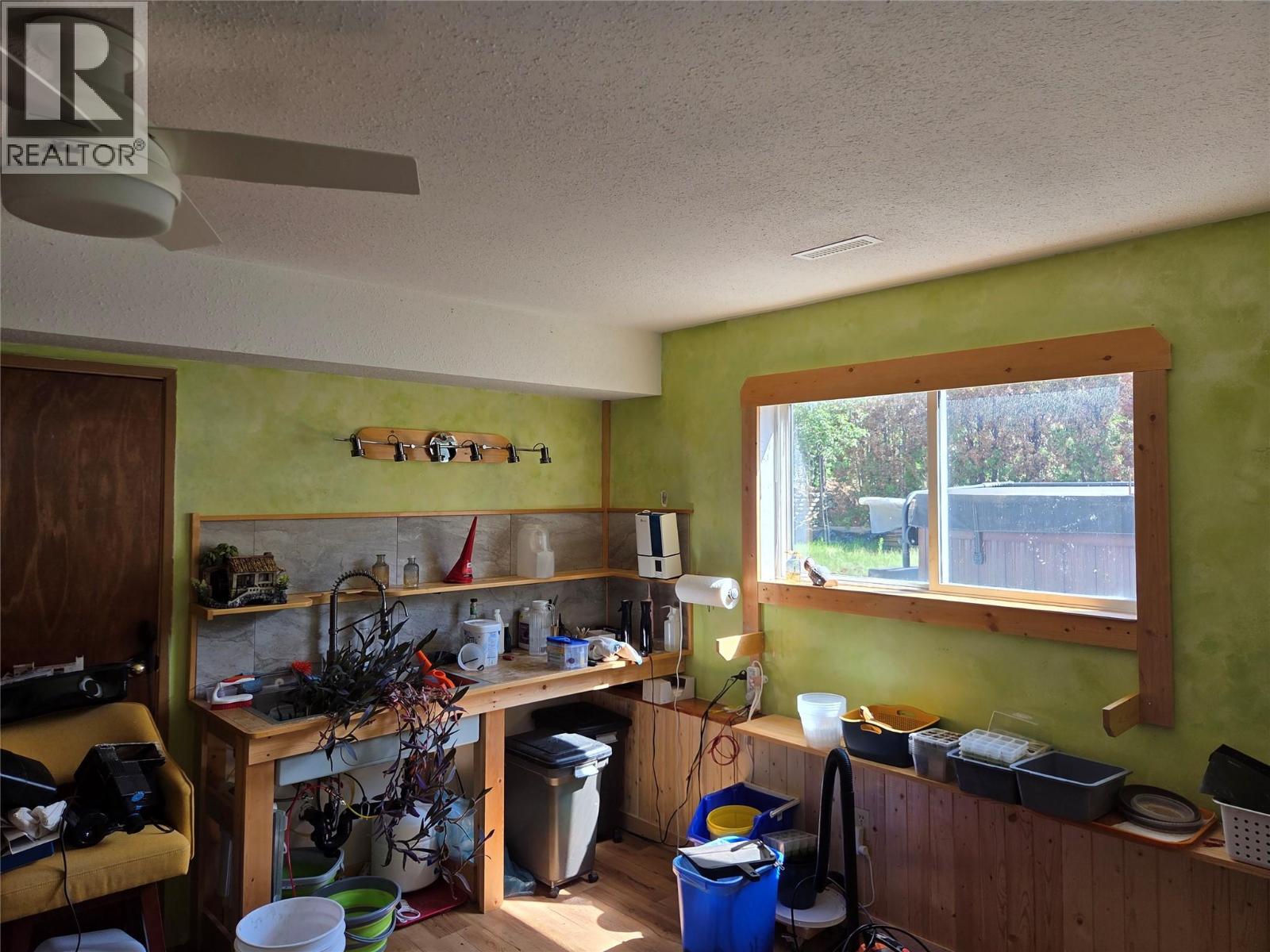 425 3rd Avenue, Keremeos, British Columbia  V0X 1N2 - Photo 20 - 10385674