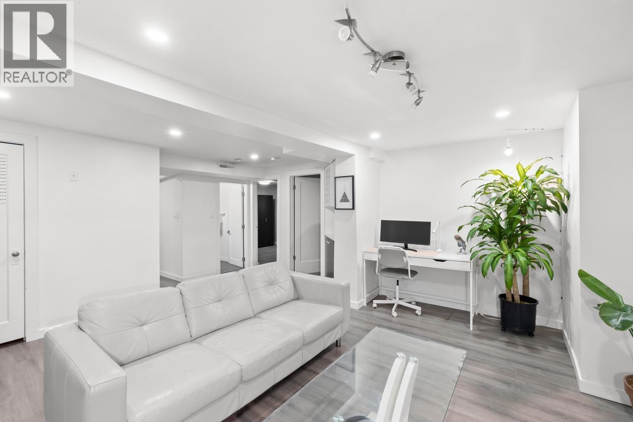 2036 E Broadway, Vancouver, British Columbia  V5N 1W7 - Photo 22 - R3125442