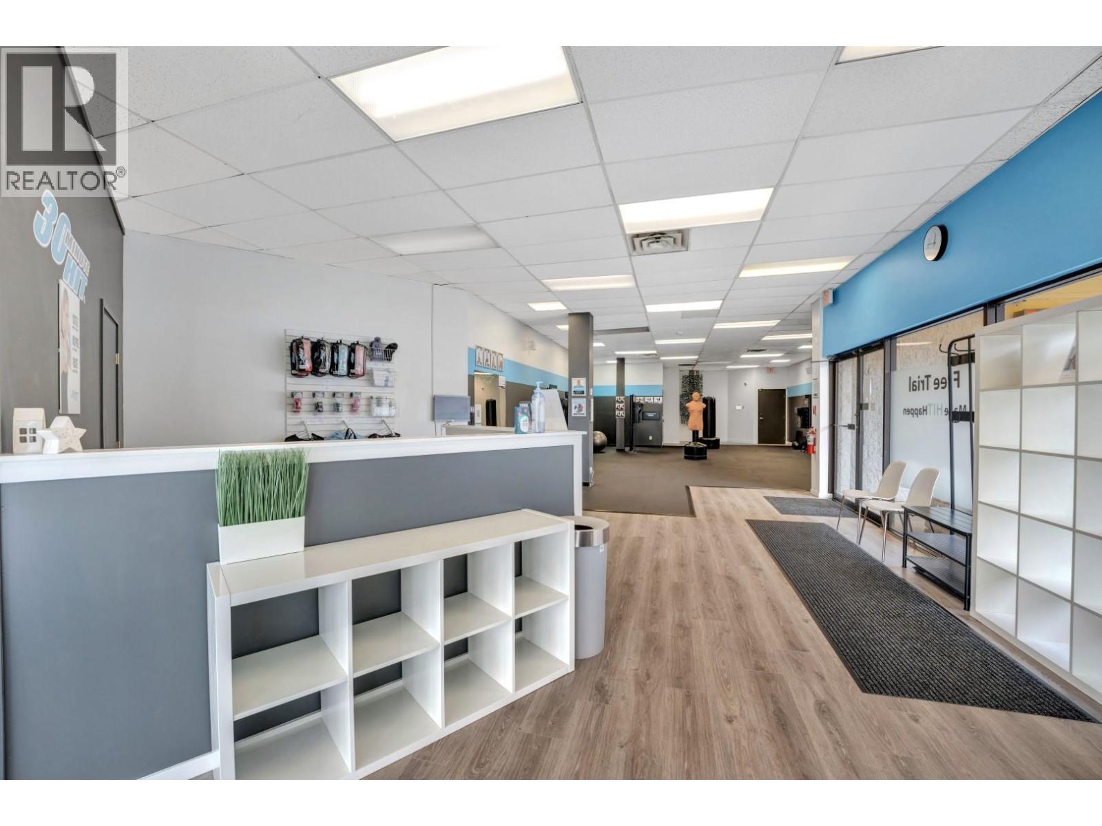 1675 KINGSWAY, Vancouver, British Columbia