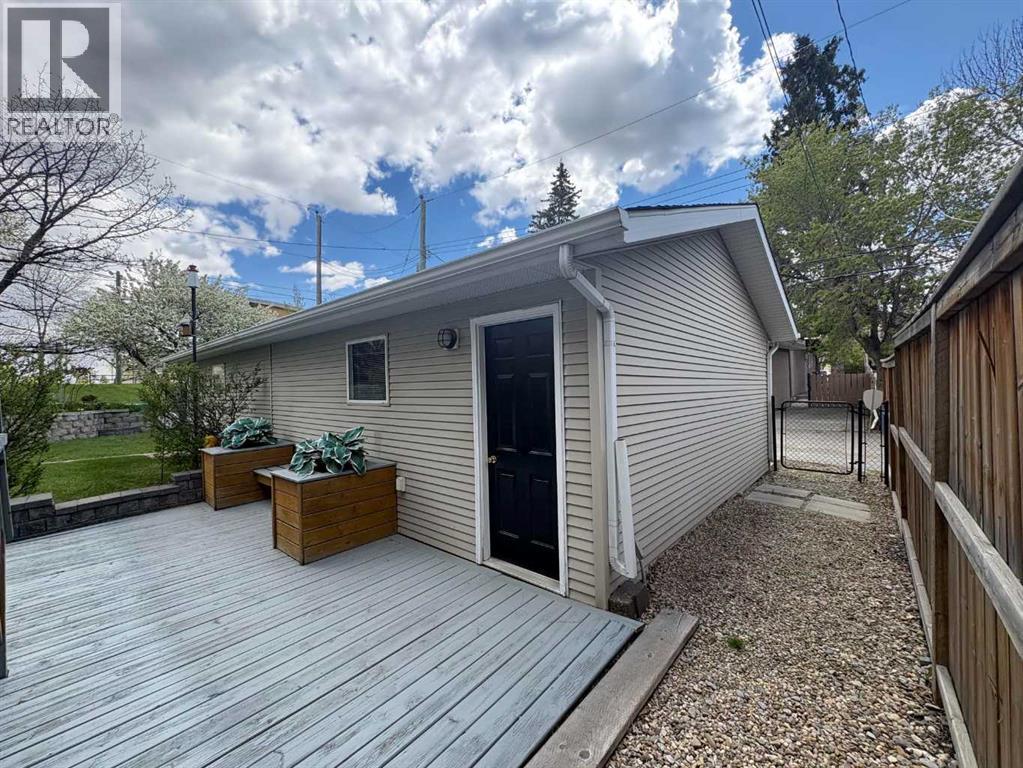 703 52 Avenue SW, Calgary, Alberta  T2V 0B6 - Photo 31 - A2312405