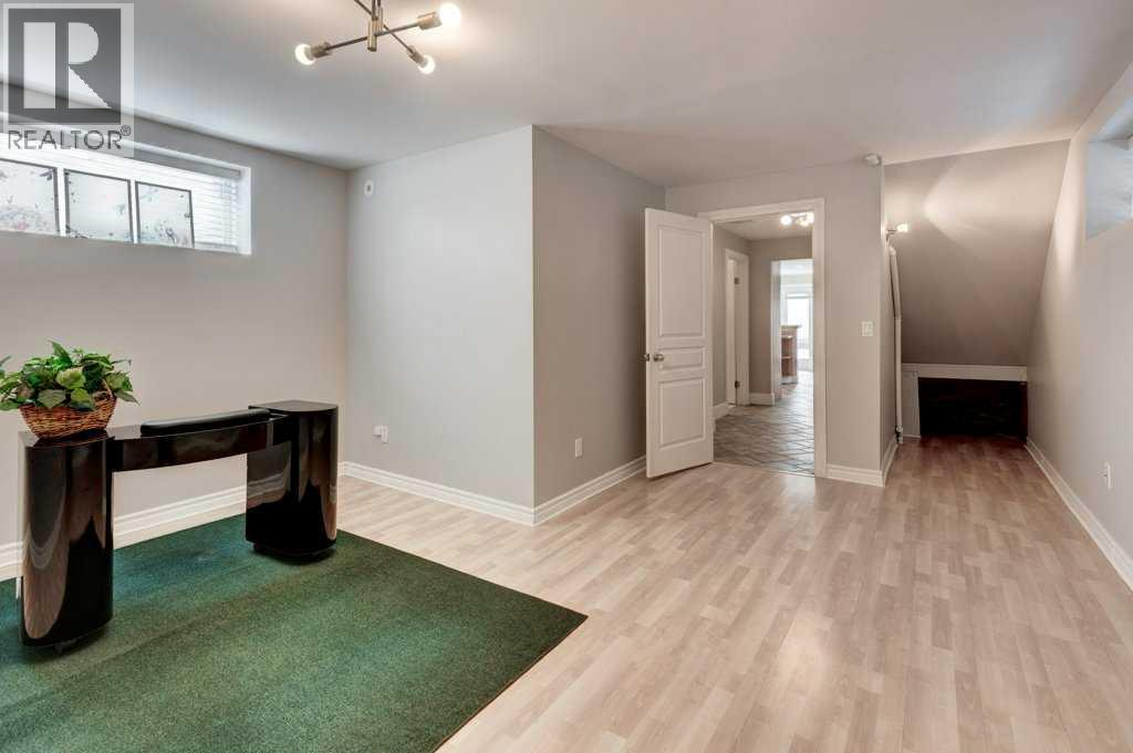 703 52 Avenue SW, Calgary, Alberta  T2V 0B6 - Photo 23 - A2312405