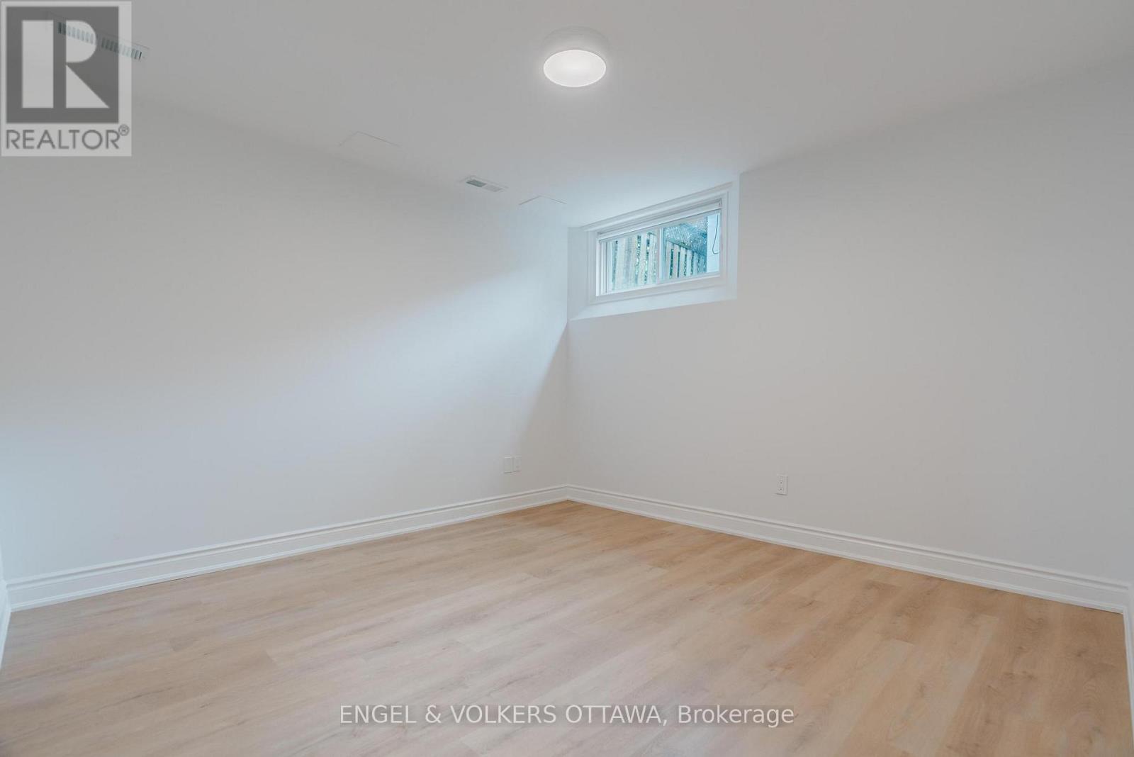 B - 1649 Rosebella Avenue, Ottawa, Ontario  K1T 1E9 - Photo 15 - X13147100