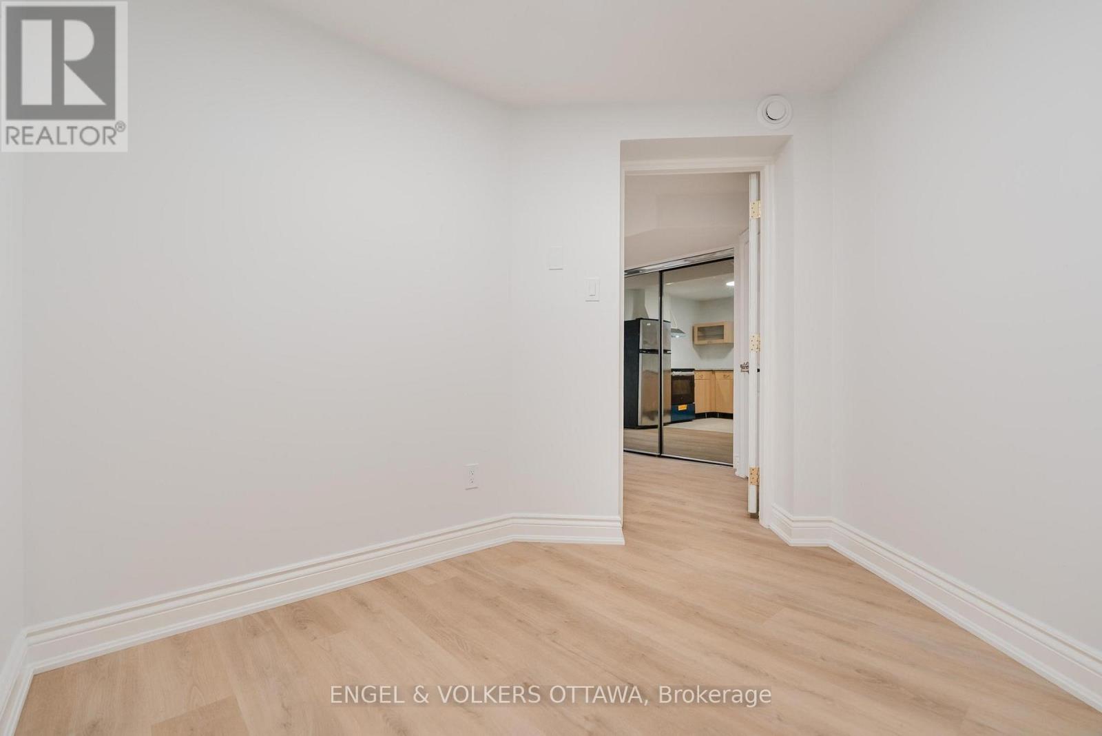 B - 1649 Rosebella Avenue, Ottawa, Ontario  K1T 1E9 - Photo 35 - X13147100