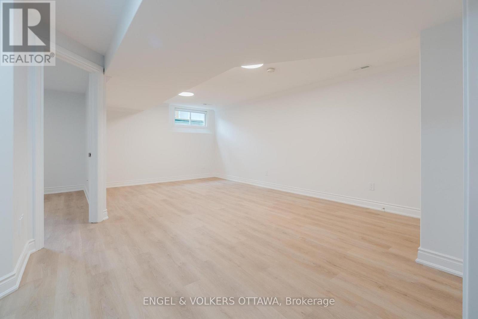 B - 1649 Rosebella Avenue, Ottawa, Ontario  K1T 1E9 - Photo 9 - X13147100