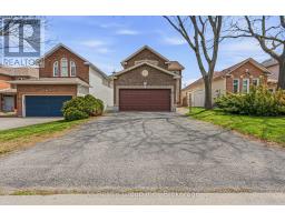 132 GRENADIER WAY, Ottawa, Ontario