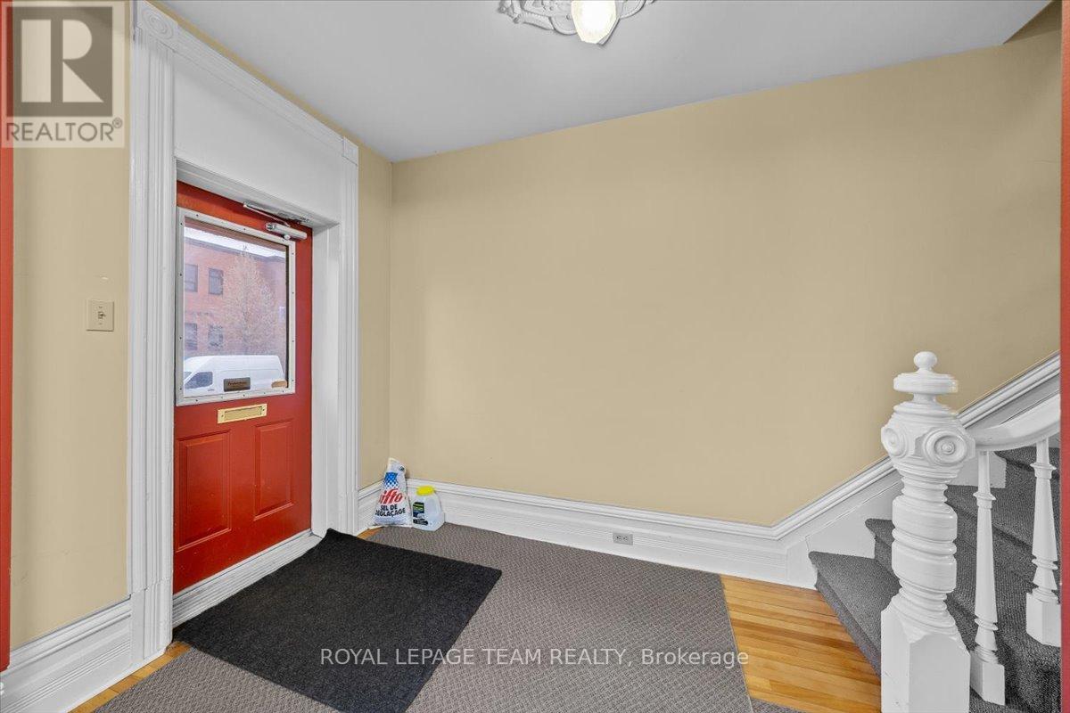 17 Arlington Avenue, Ottawa, Ontario  K2P 1C1 - Photo 2 - X13147160