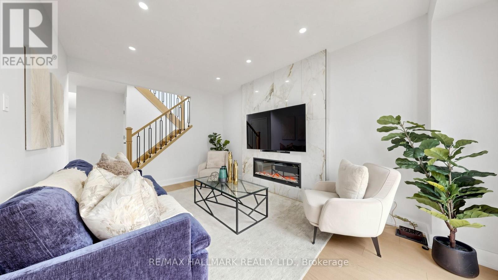 1249 Fieldstone Circle, Pickering, Ontario L1X 1B9 - Photo 9 - E13142872