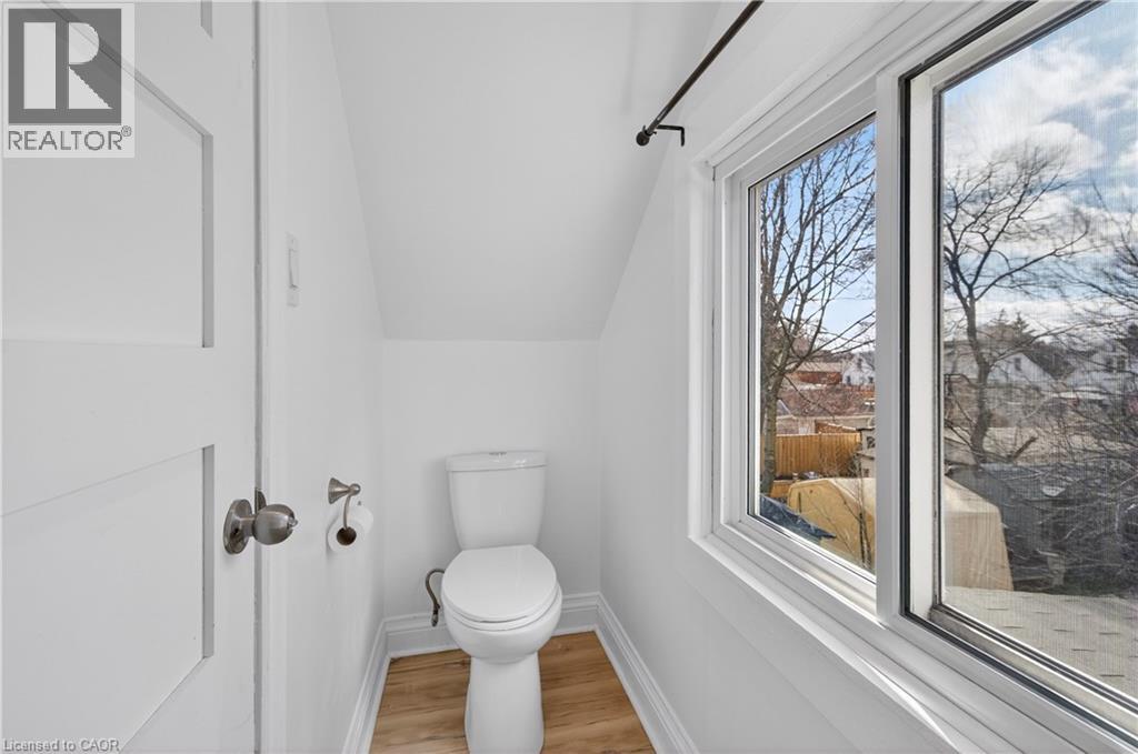 8 East 23rd Street, Hamilton, Ontario  L8V 2W6 - Photo 28 - 40811647
