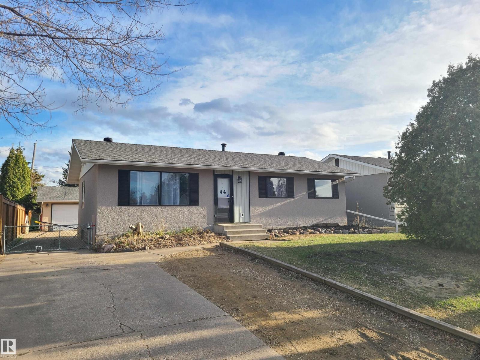 44 IVY CR, sherwood park, Alberta