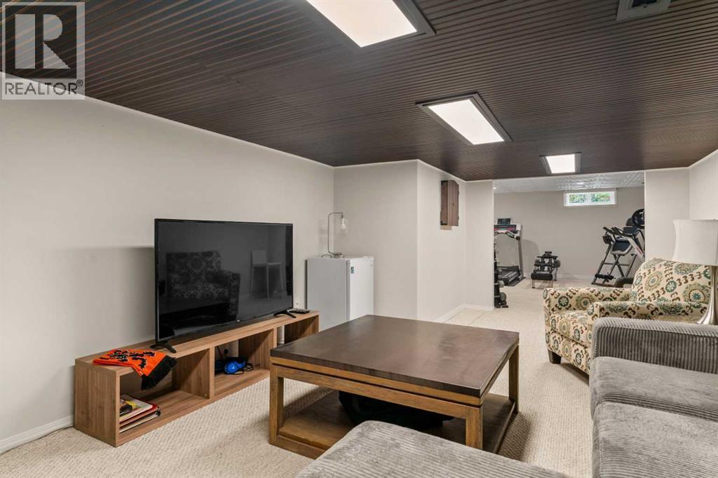 263 Silvergrove Place NW, Calgary, Alberta  T3B 4T5 - Photo 41 - A2312614