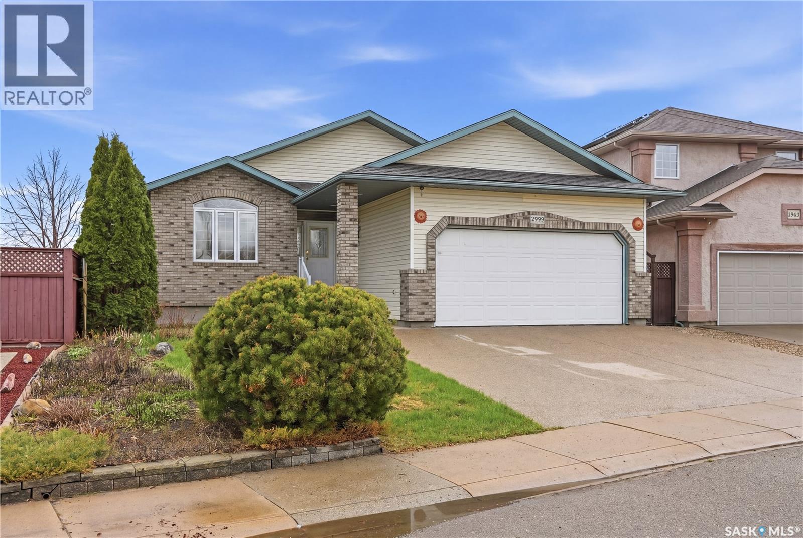 5959 Mallard Way, Regina, Saskatchewan  S4T 7X6 - Photo 2 - SK036336