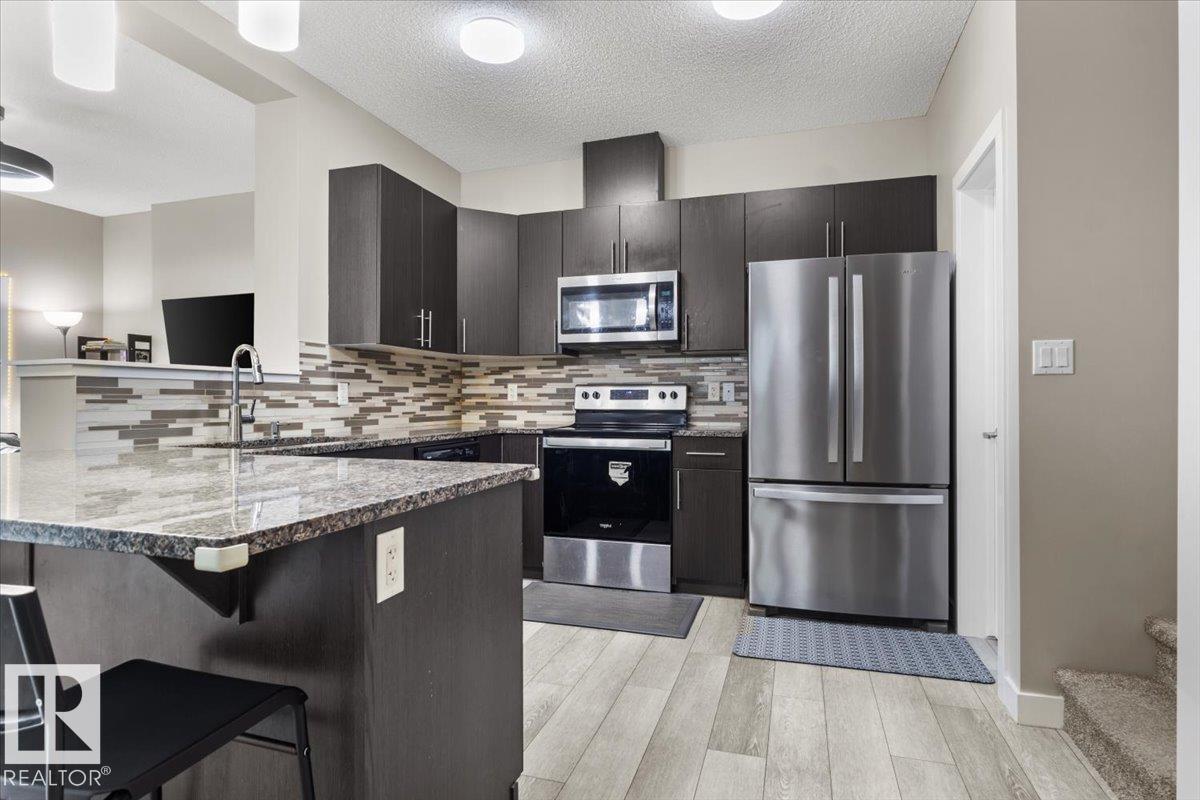 236 39 Av Nw, Edmonton, Alberta  T6T 2K3 - Photo 2 - E4488669