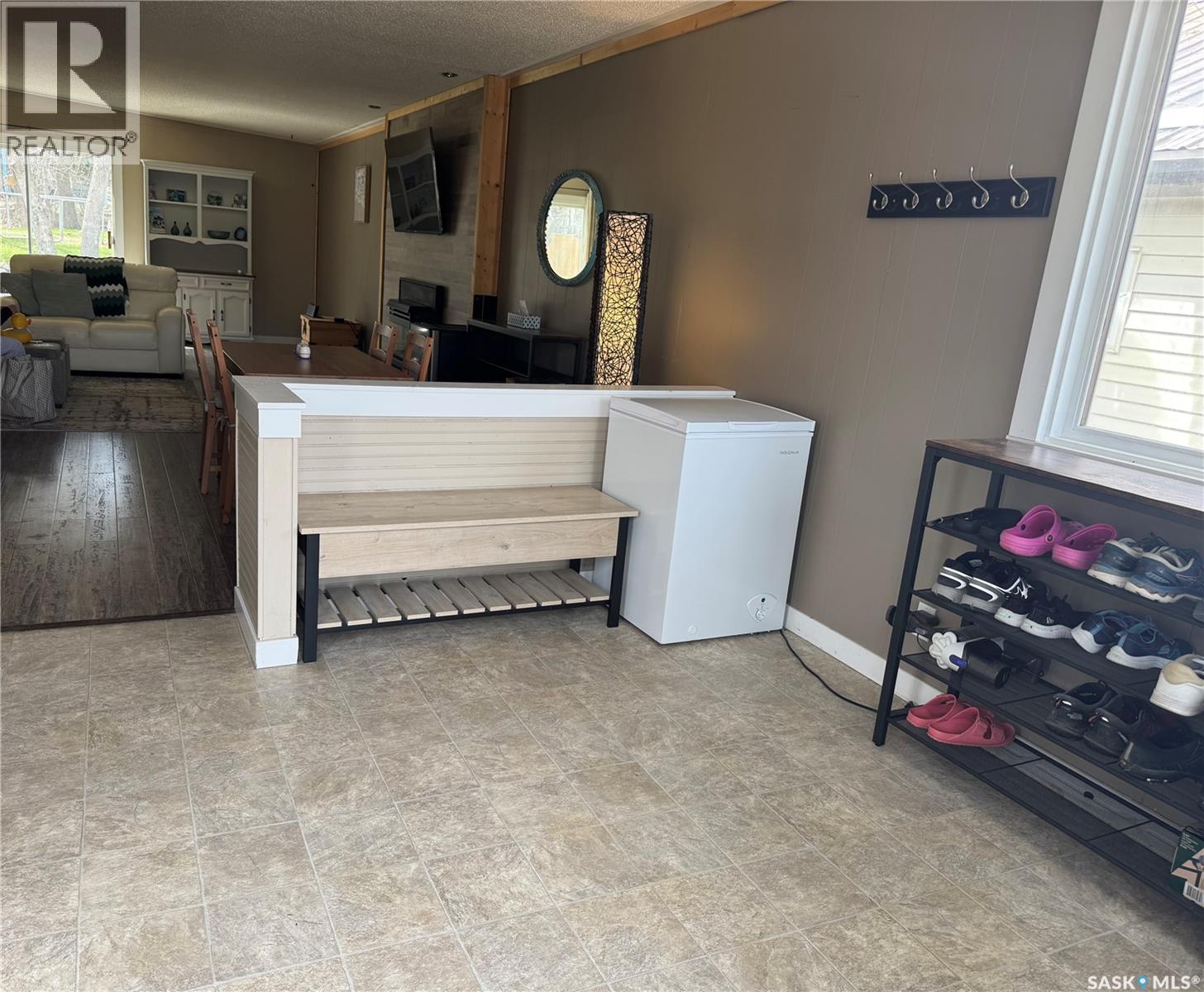 338 3rd Street E, Regina Beach, Saskatchewan  S0G 4C0 - Photo 2 - SK036417