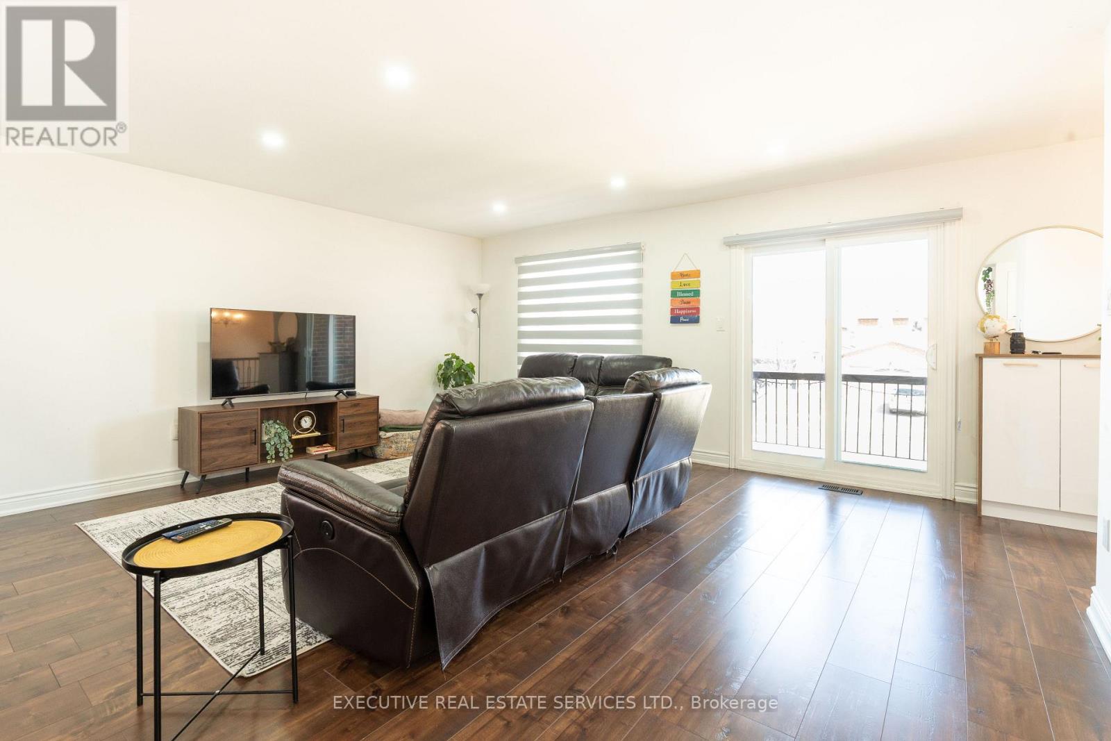 90 Hinchley Wood Grove, Brampton, Ontario  L6V 3M3 - Photo 6 - W13147106