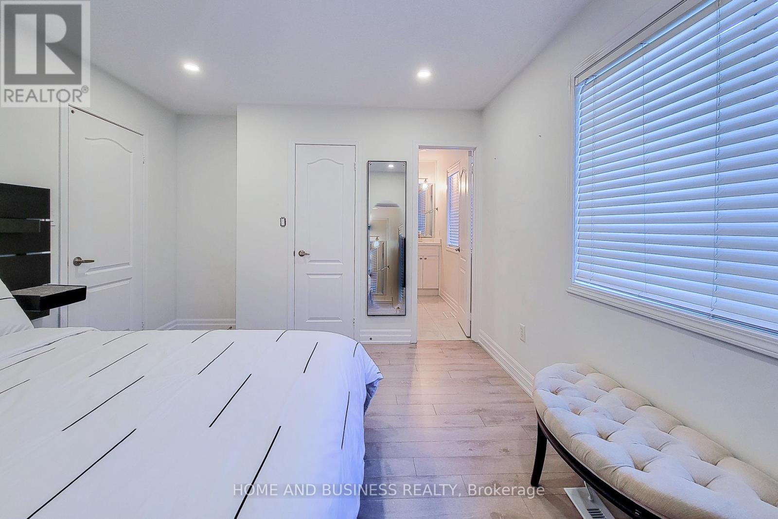 2374 Baintree Crescent, Oakville, Ontario  L6M 4X1 - Photo 19 - W13147118