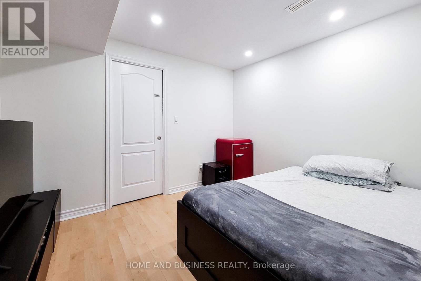 2374 Baintree Crescent, Oakville, Ontario  L6M 4X1 - Photo 33 - W13147118