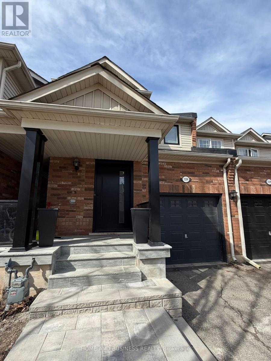 2374 Baintree Crescent, Oakville, Ontario  L6M 4X1 - Photo 4 - W13147118
