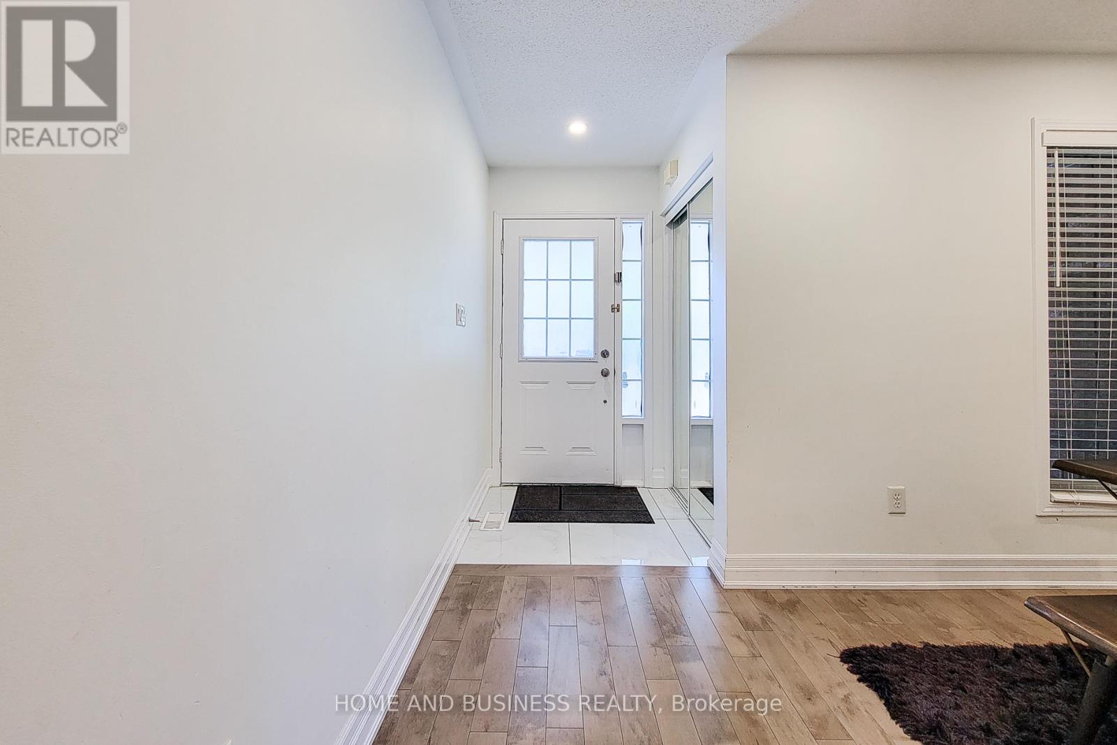 2374 Baintree Crescent, Oakville, Ontario  L6M 4X1 - Photo 5 - W13147118
