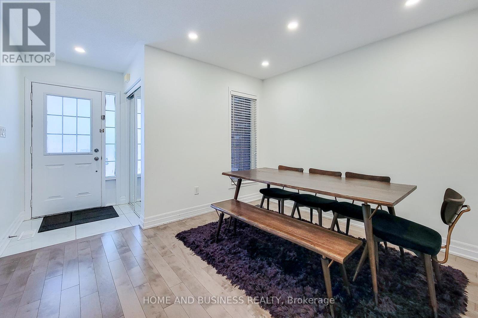 2374 Baintree Crescent, Oakville, Ontario  L6M 4X1 - Photo 6 - W13147118