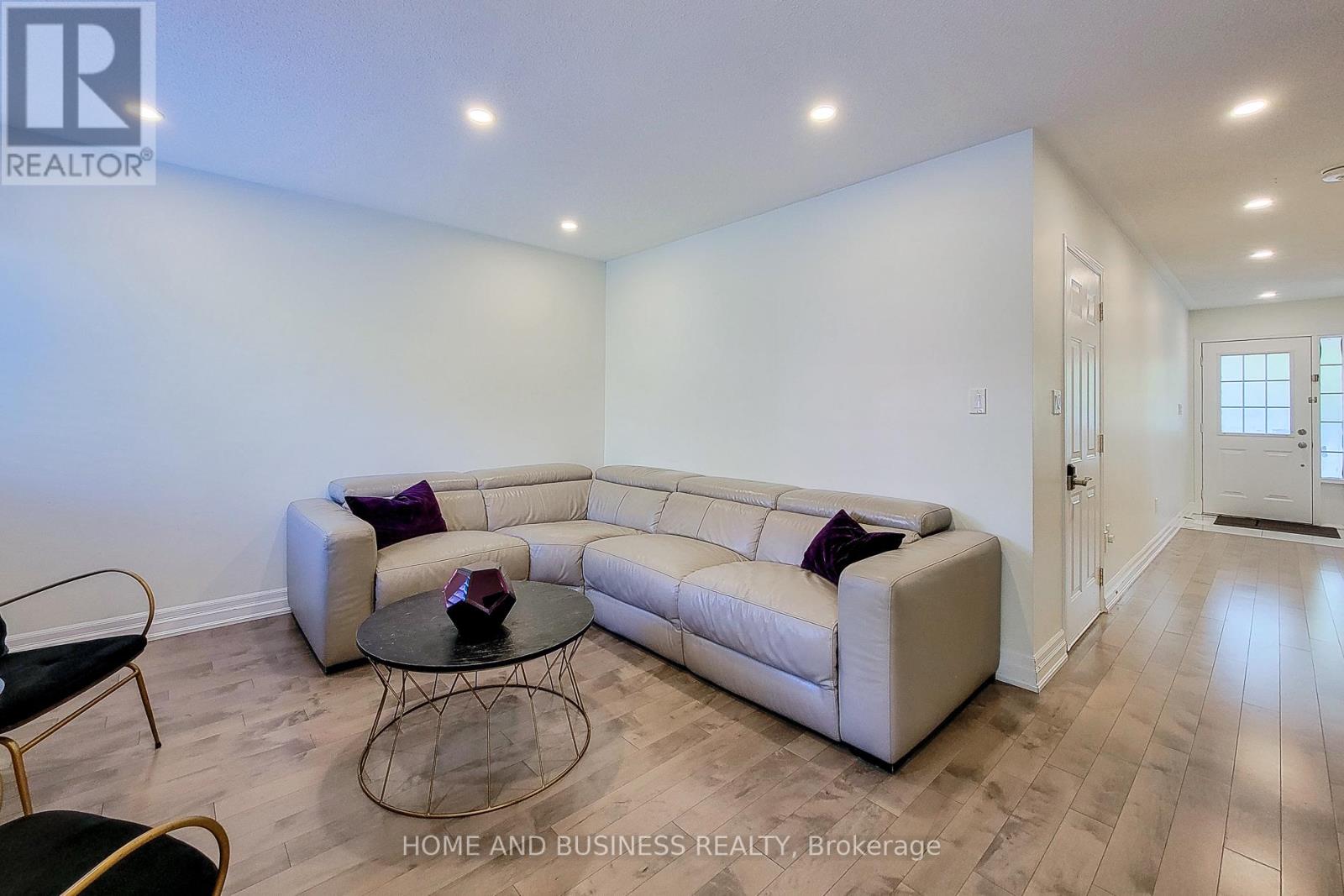 2374 Baintree Crescent, Oakville, Ontario  L6M 4X1 - Photo 9 - W13147118