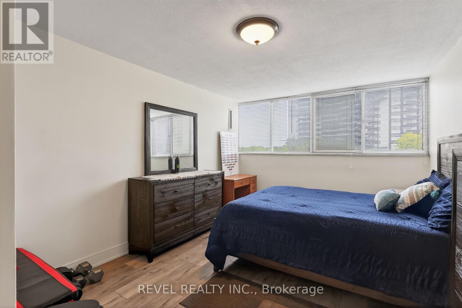 403 - 11 Wincott Drive, Toronto, Ontario  M9R 2R9 - Photo 13 - W13147148