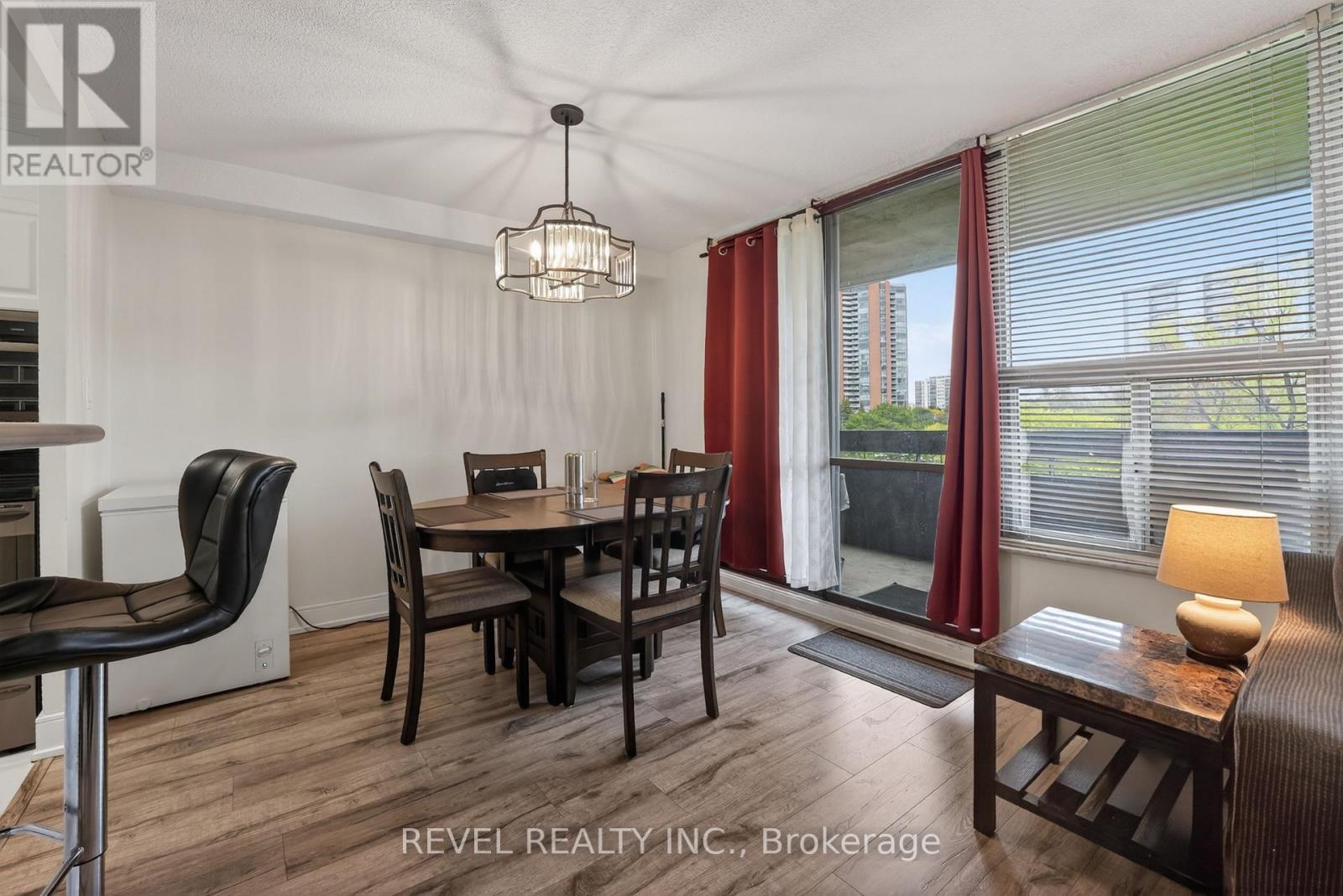 403 - 11 Wincott Drive, Toronto, Ontario  M9R 2R9 - Photo 4 - W13147148