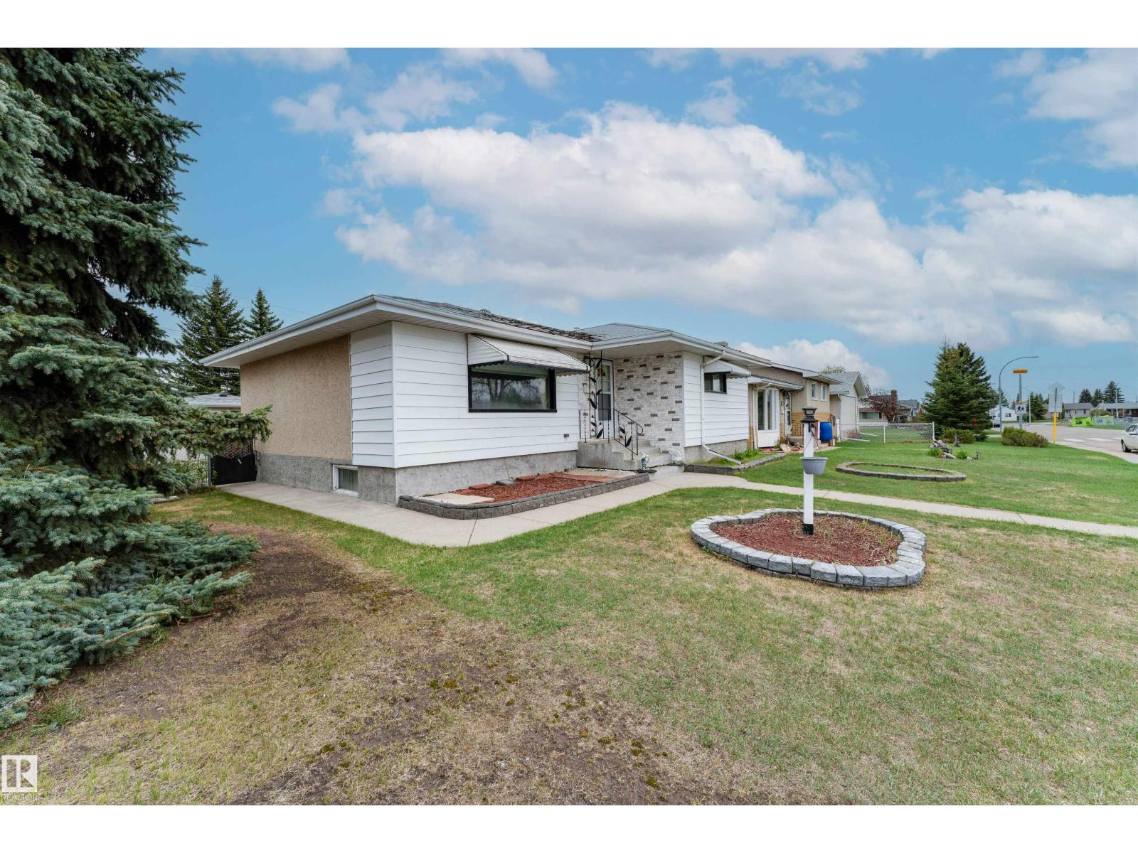 13231 74 St NW, Edmonton, Alberta  T5C 0X3 - Photo 4 - E4488628