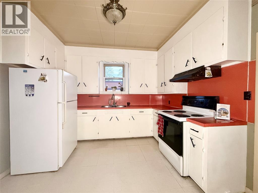 305 St Clair Street, Chatham, Ontario  N7L 3J8 - Photo 2 - 26011295