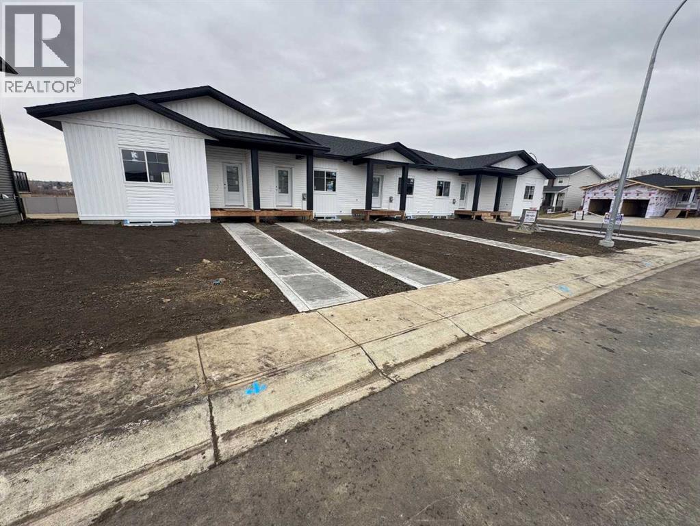 9 Gray Close, Sylvan Lake, Alberta  T4S 0W4 - Photo 1 - A2310274