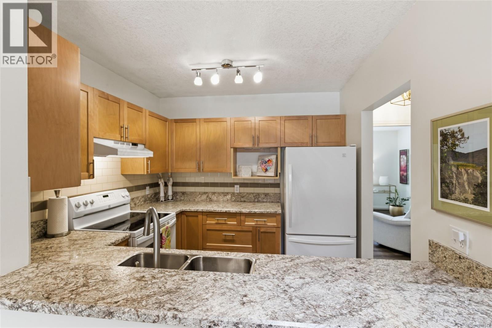 112 635 Blenkin Ave, Parksville, British Columbia  V9P 2K7 - Photo 17 - 1037042