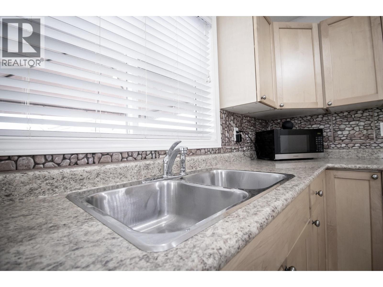 9905 81 Street, Fort St. John, British Columbia  V1J 6K4 - Photo 6 - R3125183