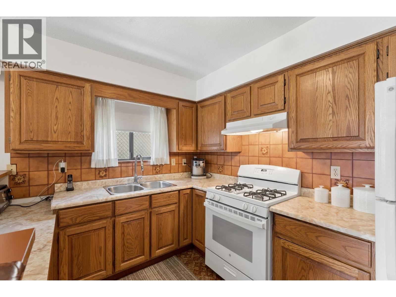 2581 E 3rd Avenue, Vancouver, British Columbia  V5M 1H1 - Photo 32 - R3125472