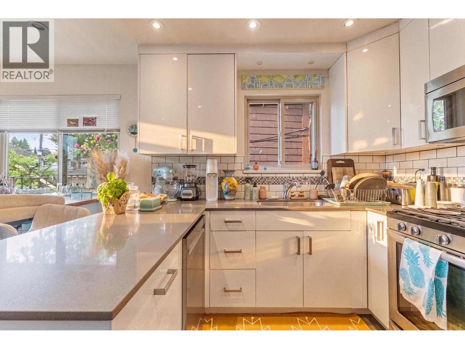 2246 Parker Street, Vancouver, British Columbia  V5L 2L9 - Photo 18 - R3125264