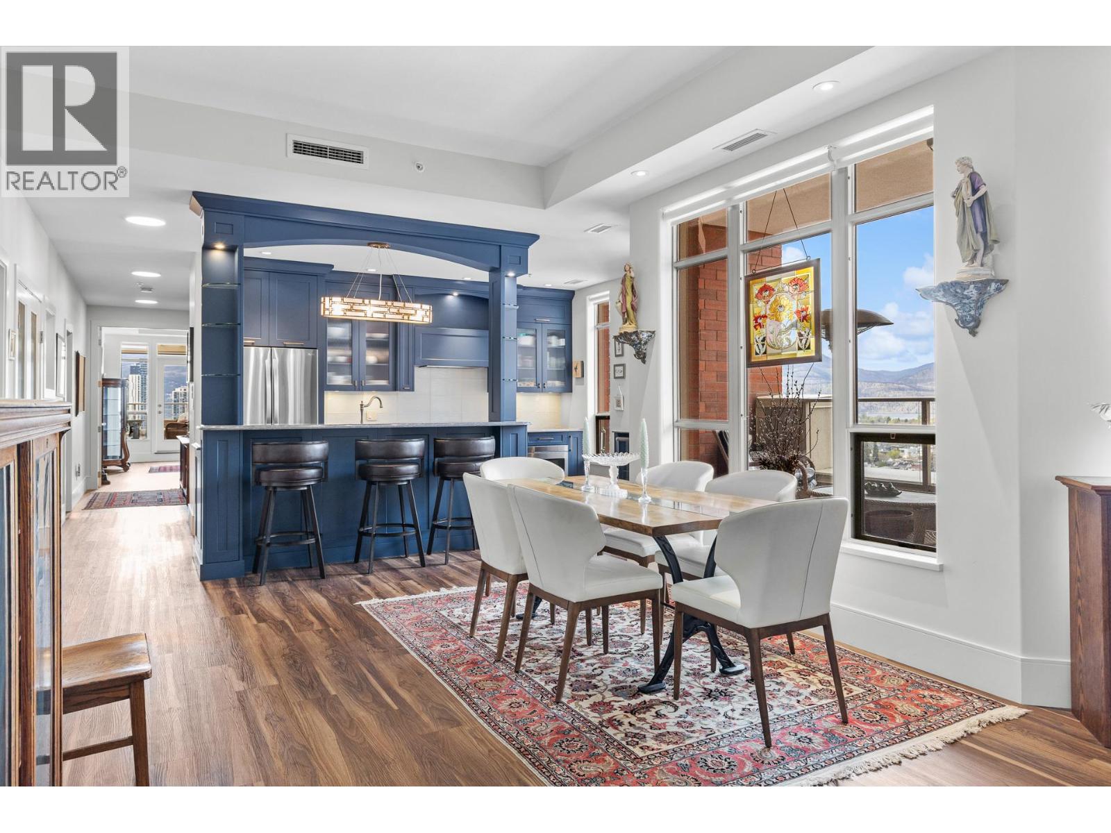 1160 Bernard Avenue Unit# 1603, Kelowna, British Columbia  V1Y 6R2 - Photo 3 - 10385370