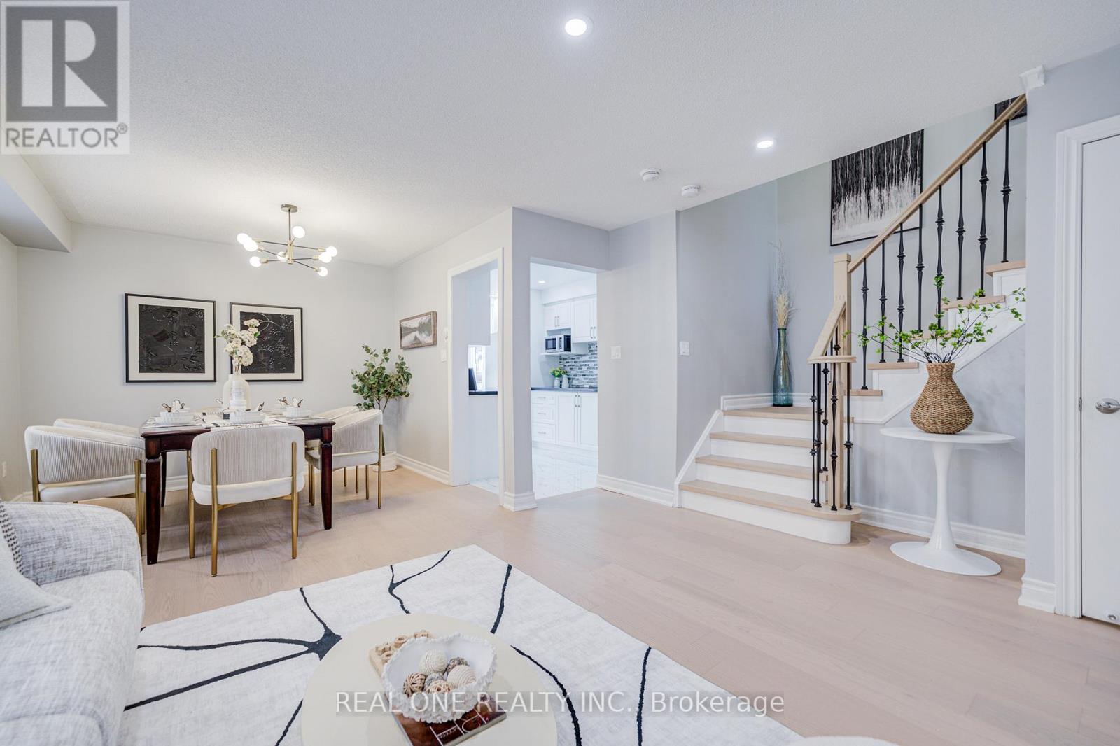 111 Viscount Drive, Markham (Berczy), Ontario  L6C 2P3 - Photo 10 - N13147184