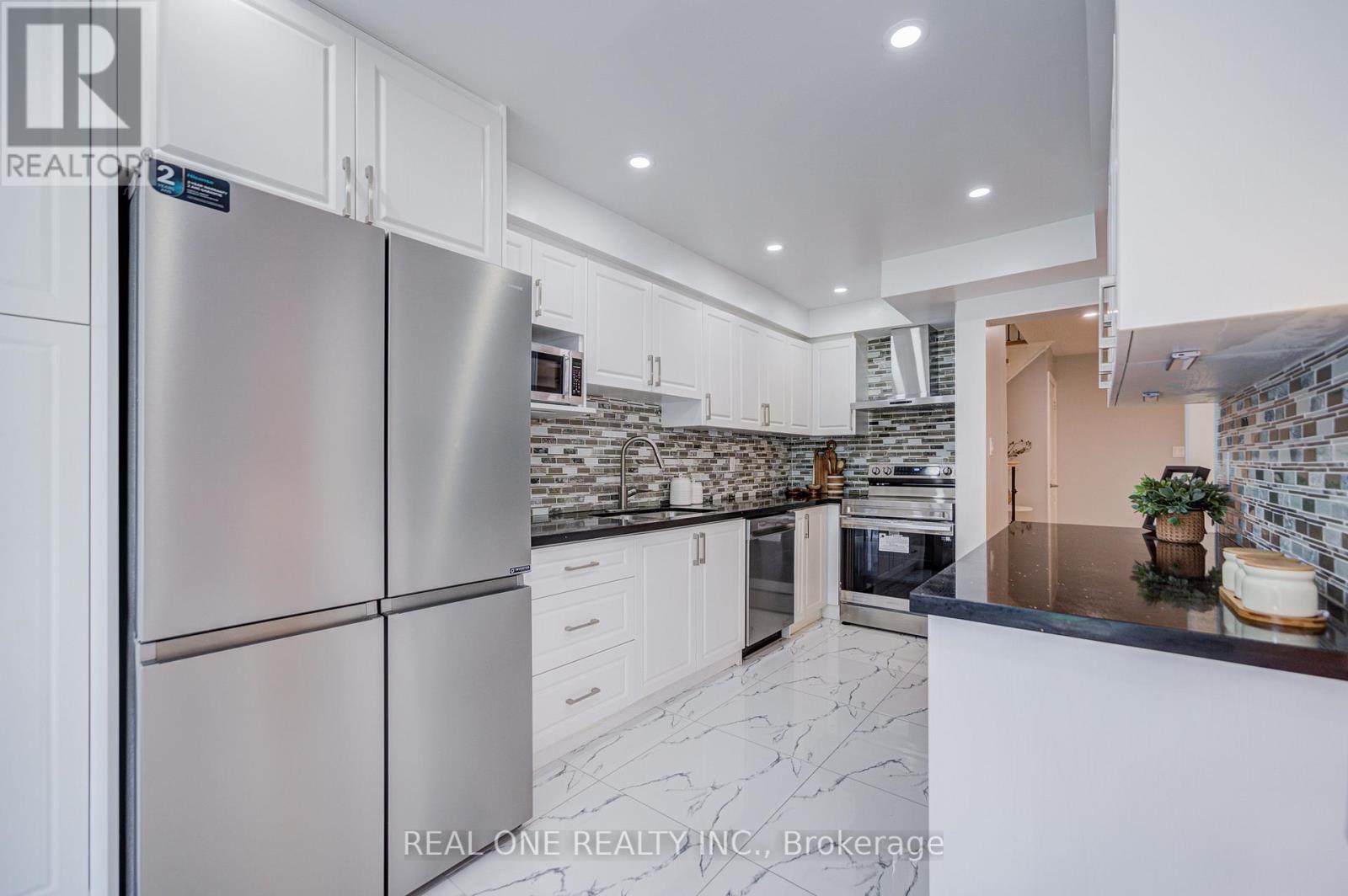 111 Viscount Drive, Markham (Berczy), Ontario  L6C 2P3 - Photo 15 - N13147184