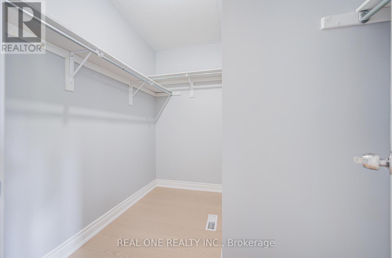 111 Viscount Drive, Markham (Berczy), Ontario  L6C 2P3 - Photo 37 - N13147184