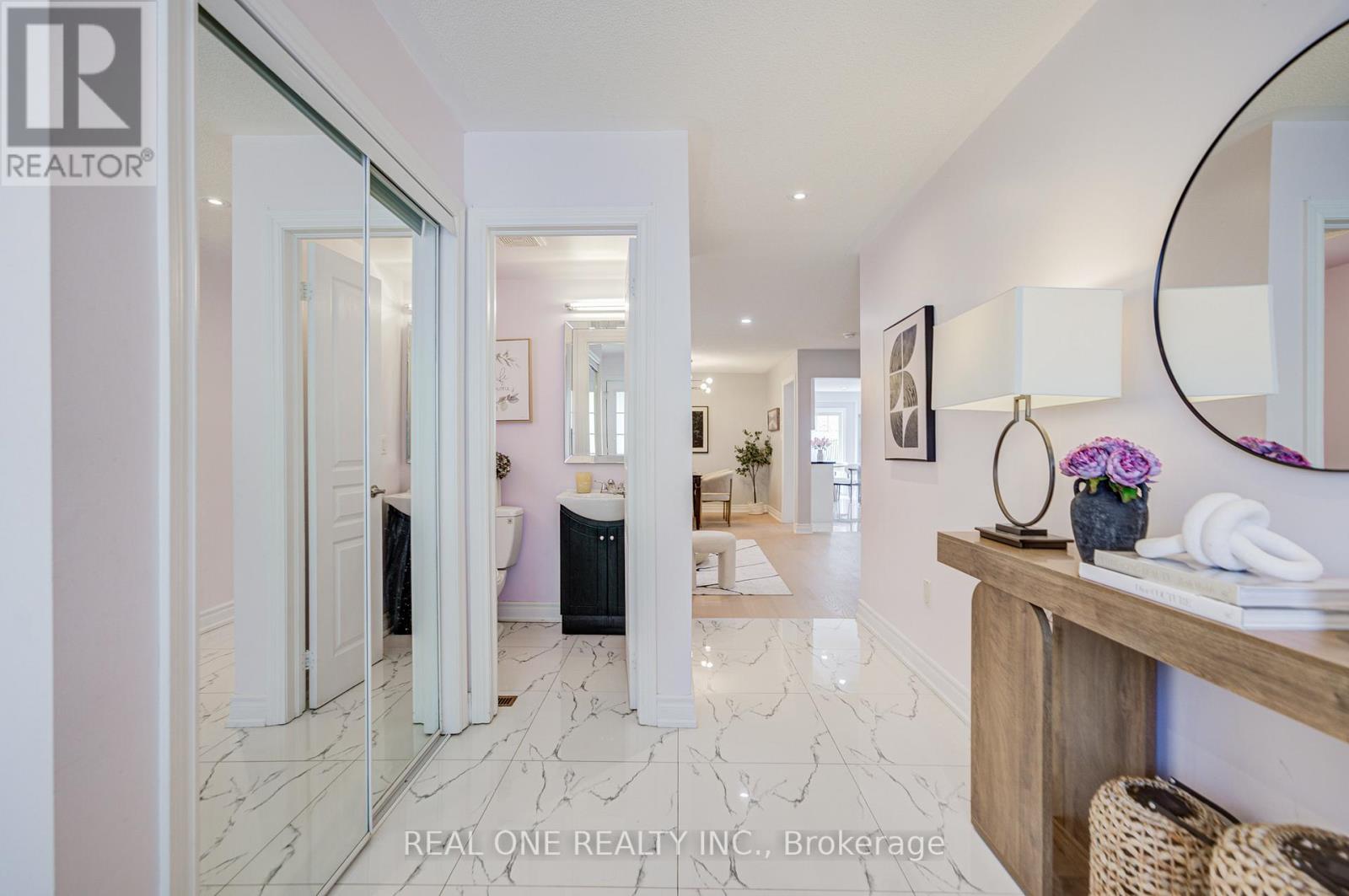 111 Viscount Drive, Markham (Berczy), Ontario  L6C 2P3 - Photo 4 - N13147184