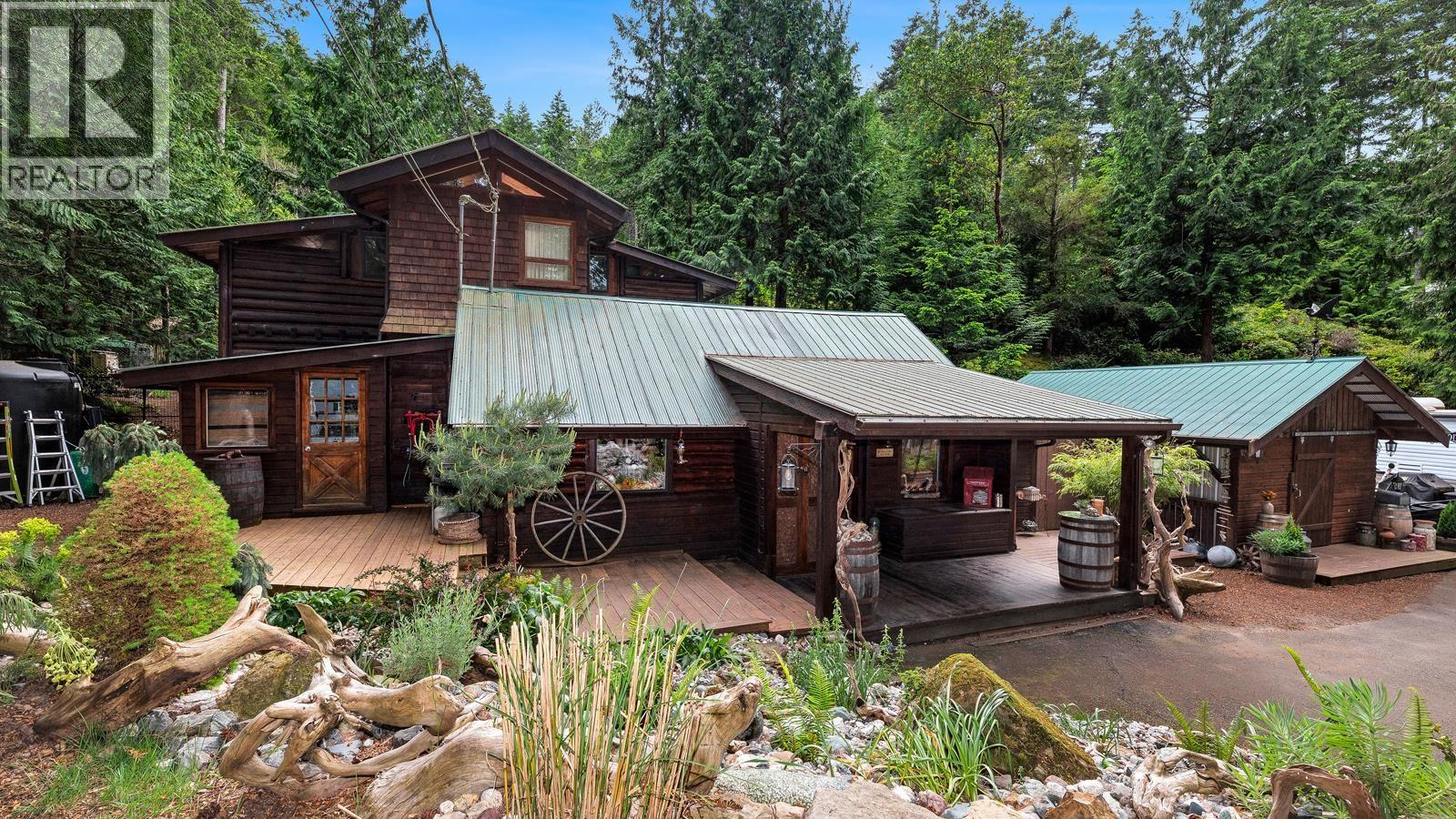 604 Waugh Road, Mayne Island, British Columbia  V0N 2J1 - Photo 2 - R3125432