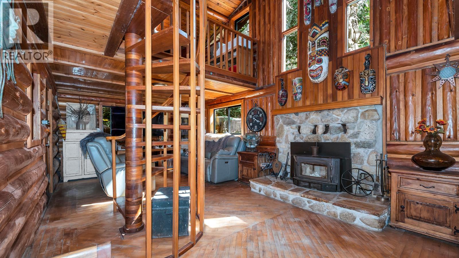 604 Waugh Road, Mayne Island, British Columbia  V0N 2J1 - Photo 4 - R3125432