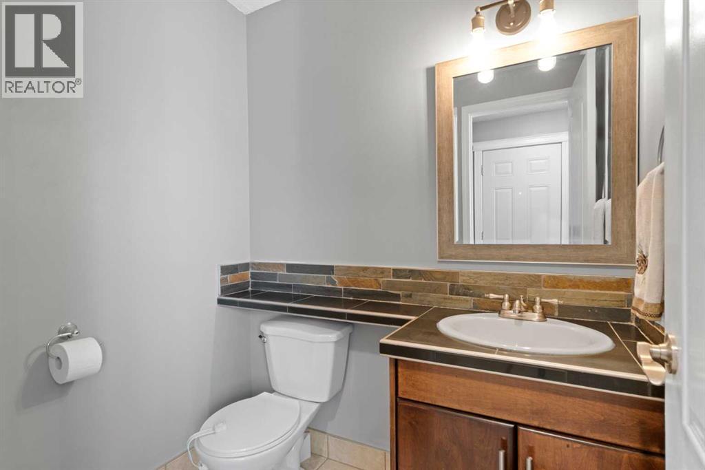 530 Woodbine Boulevard SW, Calgary, Alberta  T2W 5B3 - Photo 20 - A2312450