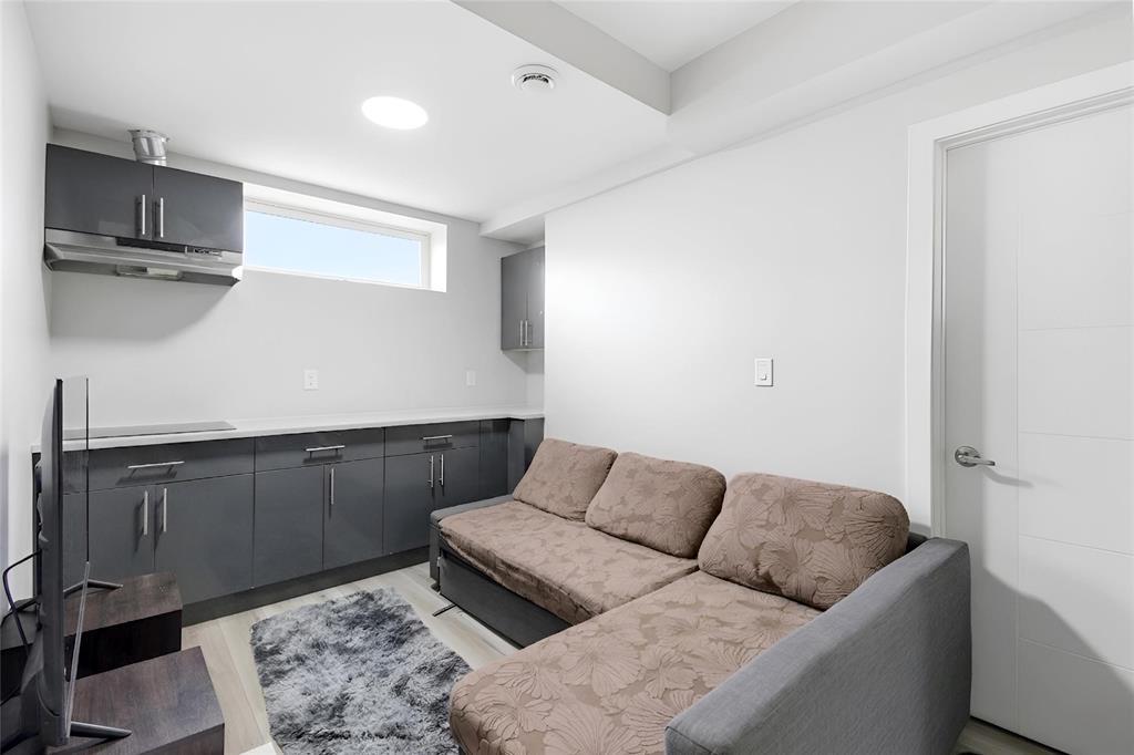 367 Cartesian Gate, Winnipeg, Manitoba  R2P 1W9 - Photo 17 - 202611063